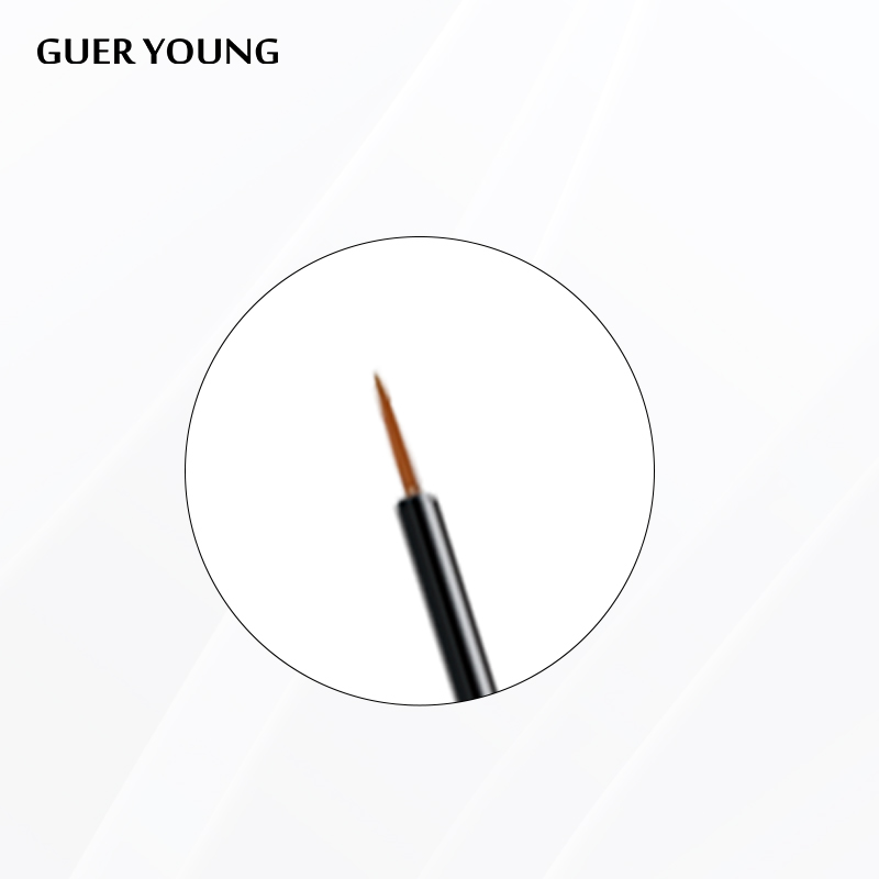 Feine Applikatorbürste für Eyeliner-Produkte