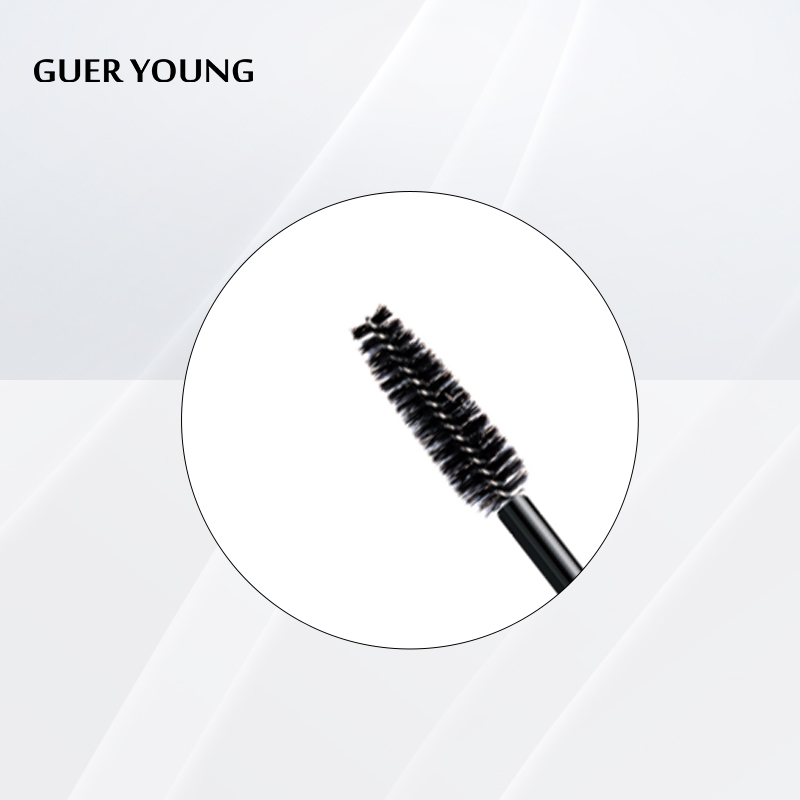 Nylon-Mascara-Bürste als Option