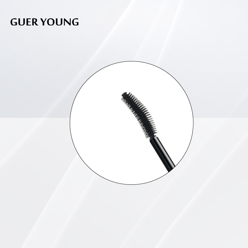 Sichelförmige Silikon-Mascara-Bürste für Definition